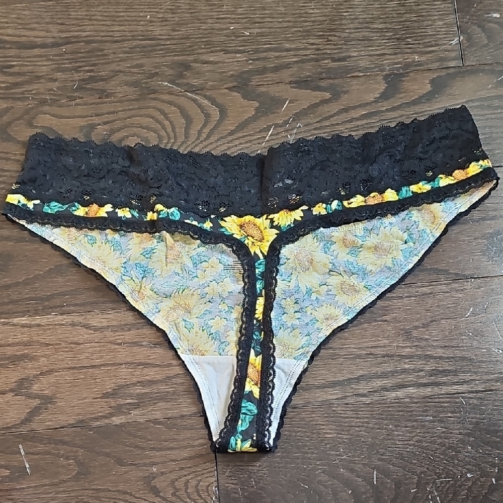torrid Black Lace Sunflower Print Thong Panty - Picture 2 of 4